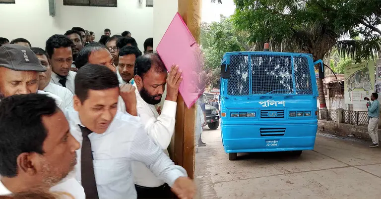 পুলিশ ভ্যানে করে আইনজীবীদের কারাগারে নিয়ে যাওয়া হয়
